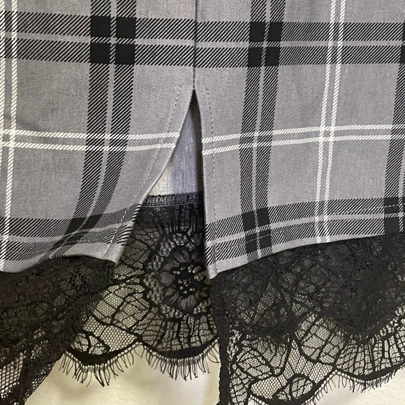 Torrid Gray and Black Plaid Pencil Skirt - Picture 3 of 6